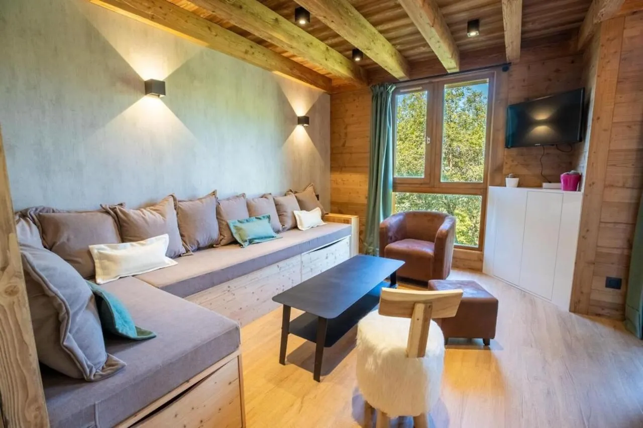 Hauts De Chantemouche 17 Meribel 0*,  France